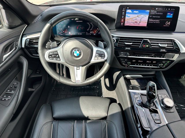Used 2023 BMW M550i xDrive w/ Executive Package AWD/4WD image 15