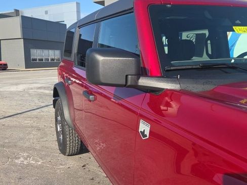 Used 2025 Ford Bronco Big Bend image 3