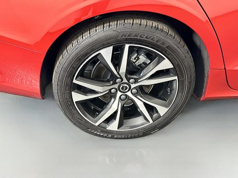 Used 2023 Volvo S60 B5 Core AWD/4WD image 33