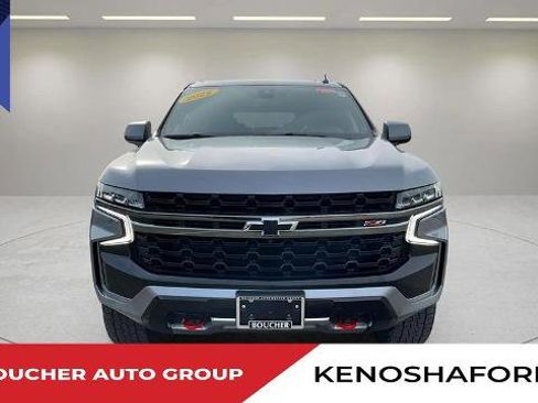 Used 2022 Chevrolet Tahoe Z71 w/ Luxury Package AWD/4WD image 2