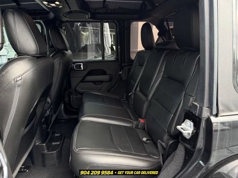 Used 2023 Jeep Wrangler Unlimited Sahara AWD/4WD image 27