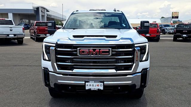 New 2026 GMC Sierra 3500 SLE AWD/4WD image 3