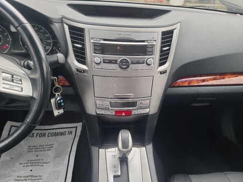 Used 2011 Subaru Legacy 3.6R Limited AWD/4WD image 17