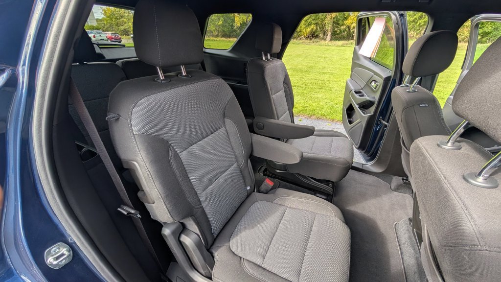 Used 2023 Chevrolet Traverse LT AWD/4WD image 22