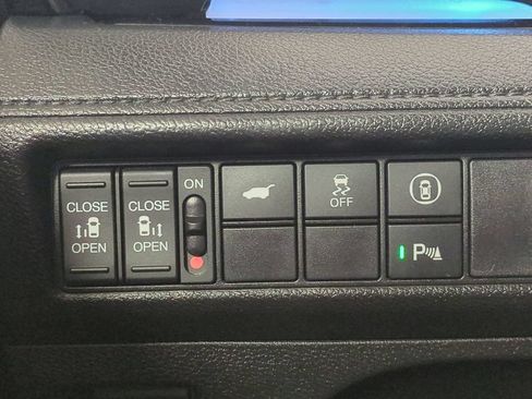 Used 2022 Honda Odyssey Elite image 31