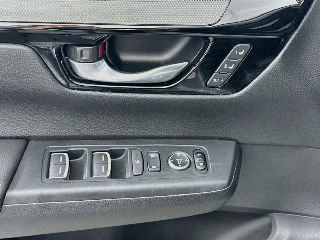 Used 2025 Honda CR-V EX-L image 18