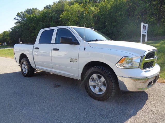 Used 2022 RAM 1500 Classic SLT w/ Electronics Group AWD/4WD image 8