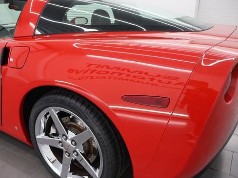 Used 2007 Chevrolet Corvette Coupe w/ Preferred Equipment Group RWD image 24