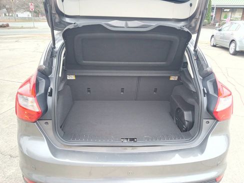 Used 2013 Ford Focus Titanium w/ Titanium Handling Pkg image 12