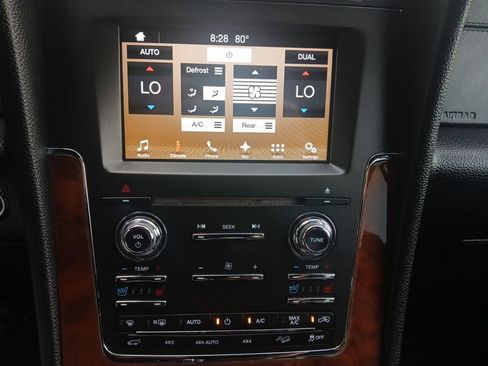 Used 2017 Lincoln Navigator Select AWD/4WD image 4