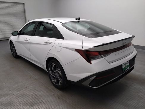 Used 2025 Hyundai Elantra Sport FWD image 5