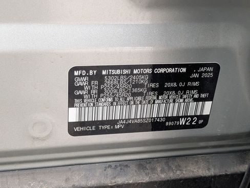 Used 2025 Mitsubishi Outlander SE image 31