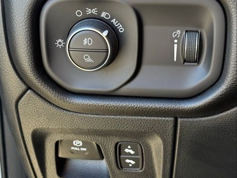 Used 2023 RAM 1500 Big Horn image 21