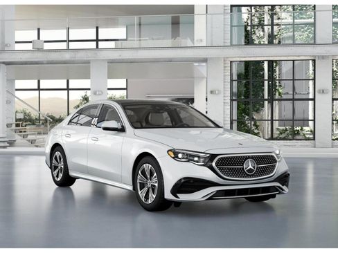 Used 2025 Mercedes-Benz E 350 4MATIC Sedan image 10