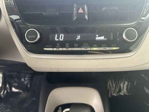 Used 2025 Toyota Corolla LE FWD image 19