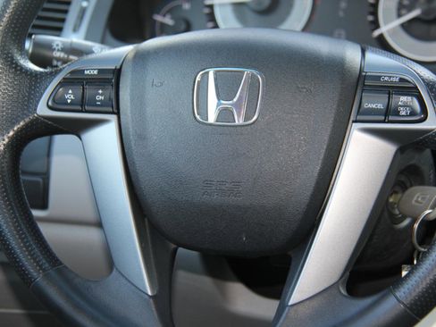 Used 2011 Honda Odyssey EX image 12