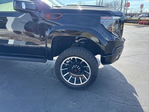 Used 2024 GMC Sierra 1500 AT4 w/ Technology Package image 4