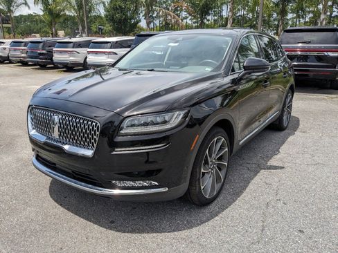 Certified 2023 Lincoln Nautilus Reserve w/ Equipment Group 202A image 9