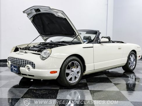 Used 2002 Ford Thunderbird image 40