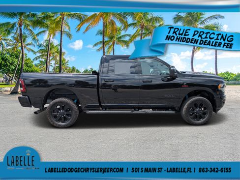 Used 2023 RAM 2500 Laramie AWD/4WD image 2