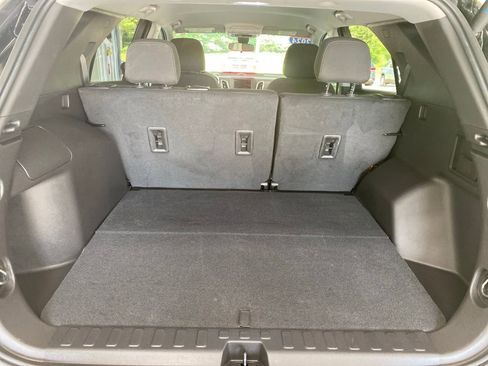 Used 2024 Chevrolet Equinox LT AWD/4WD image 8