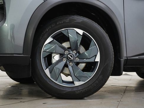 Used 2025 Nissan Rogue SV w/ SV Premium Package AWD/4WD image 28