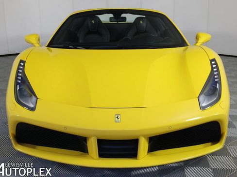 Used 2018 Ferrari 488 Spider RWD image 2