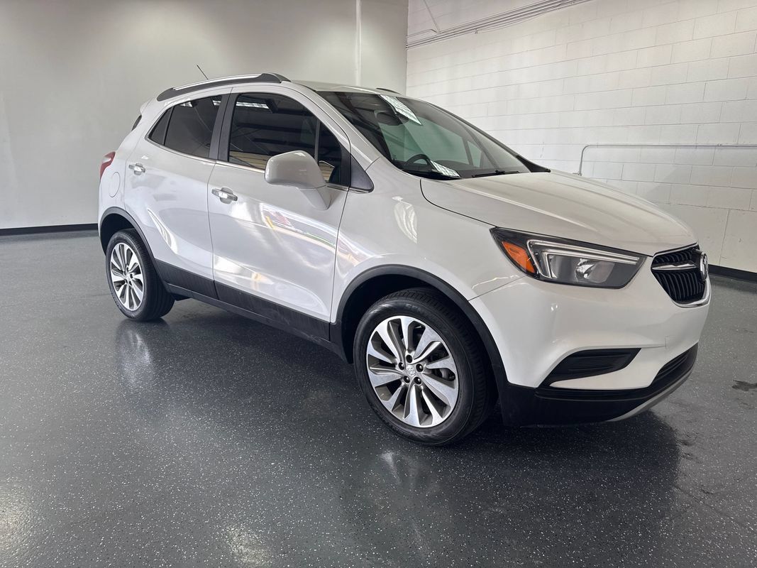 Used 2020 Buick Encore Preferred AWD/4WD image 2