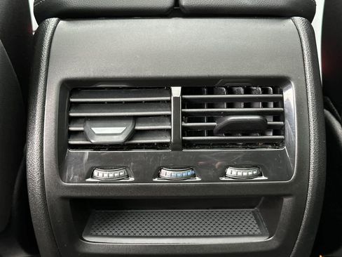 Used 2025 BMW X5 xDrive50e image 14