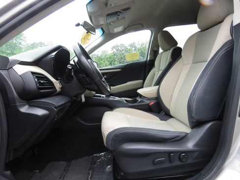 Used 2020 Subaru Outback Premium AWD/4WD image 10