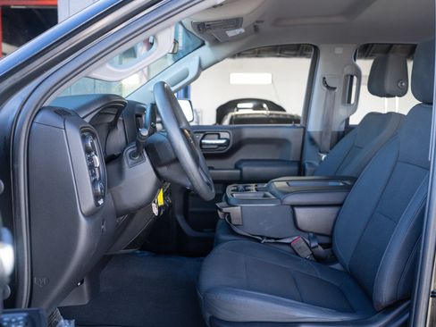 Used 2019 Chevrolet Silverado 1500 Custom Trail Boss AWD/4WD image 17