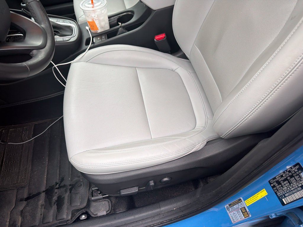 Used 2022 Hyundai Kona Limited AWD/4WD image 14