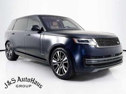Used 2023 Land Rover Range Rover Long Wheelbase SE image 1