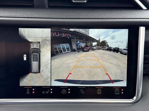 Used 2024 GMC Yukon XL Denali w/ Denali Reserve Package RWD image 30