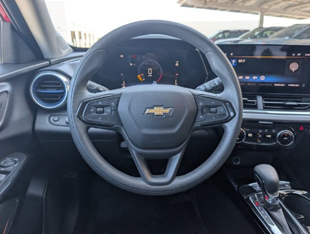 Used 2026 Chevrolet Trax LT FWD image 23