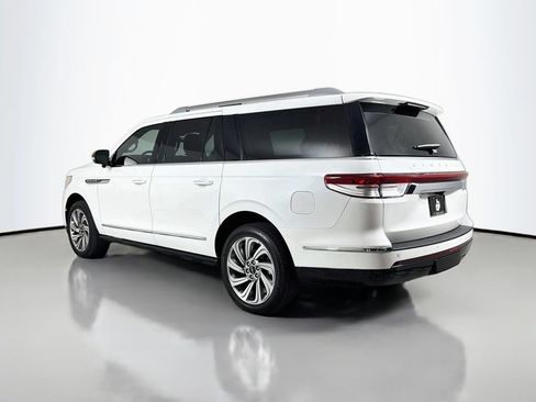 Used 2022 Lincoln Navigator L Reserve AWD/4WD image 7