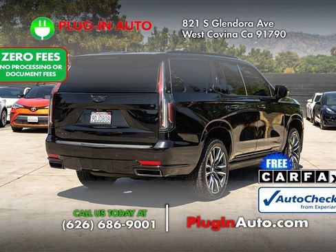 Used 2023 Cadillac Escalade Sport w/ Touring Package AWD/4WD image 4