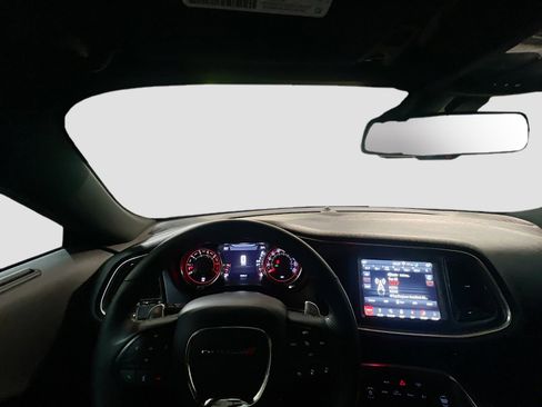 Used 2018 Dodge Challenger R/T Scat Pack RWD image 7