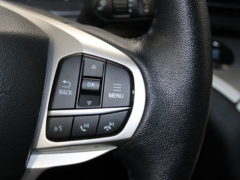 Used 2023 Ford Explorer XLT image 39