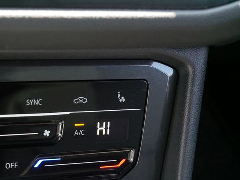 Certified 2024 Volkswagen Tiguan SE R-Line image 30