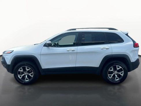 Used 2016 Jeep Cherokee Trailhawk w/ Leather Interior Group AWD/4WD image 6