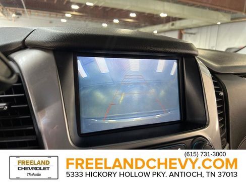 Used 2019 Chevrolet Suburban LT image 31