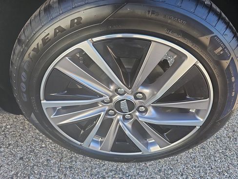 New 2026 Cadillac Vistiq Sport image 35