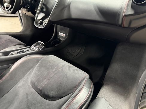 Used 2018 McLaren 570S Spider image 47