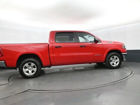 Used 2025 RAM 1500 Big Horn AWD/4WD image 4