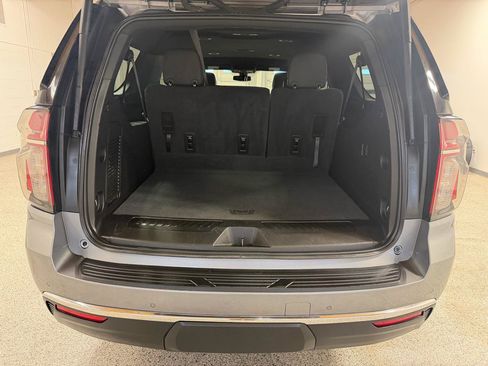 Used 2022 Chevrolet Suburban LT AWD/4WD image 10