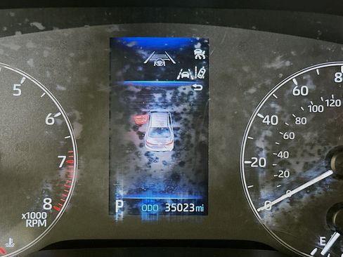 Used 2024 Toyota Corolla LE FWD image 18