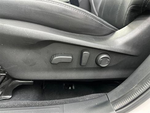 Used 2021 Subaru Forester Limited image 10