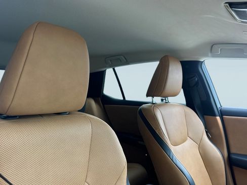 Used 2025 Lexus RZ 300e image 23