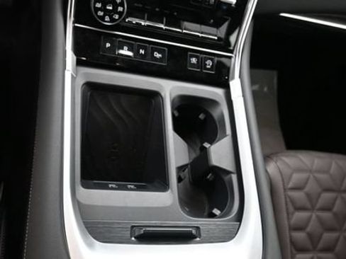Used 2026 Nissan Armada Platinum Reserve w/ Convenience Package AWD/4WD image 40
